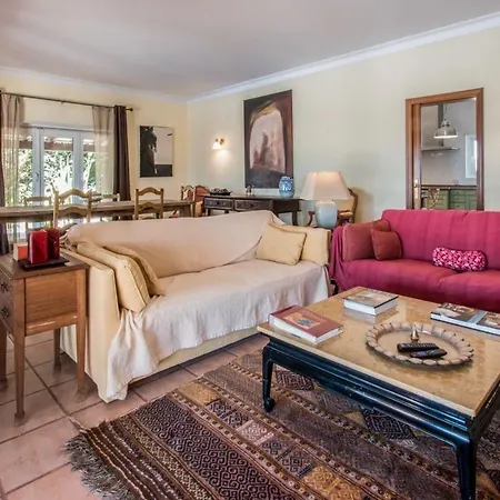 Mujeira Villa